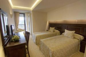 Gallery image of Forest Apartment 2202 Proprietate privata in Alpin ApartHotel in Braşov