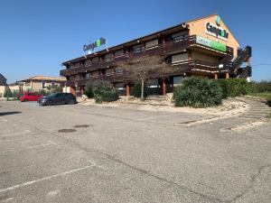 Campanile Salon-De-Provence