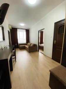 Gallery image of Hotel Koral in Chernivtsi
