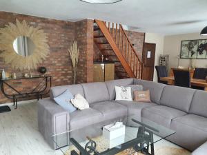Posezení v ubytování Les étangs du Thioux GUEST HOUSE