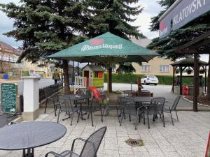 Restaurace v ubytování Restaurace a Penzion Klatovský Dvůr + 12 fotografií
