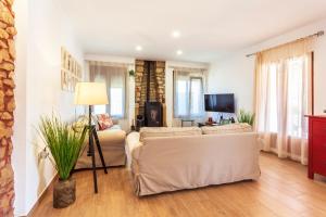 TV a/nebo společenská místnost v ubytování Casa de campo Canoret, Benissa, Alicante , Spain