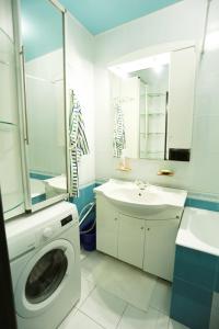 Ванна кімната в City Garden Apartments є інтернет без світла