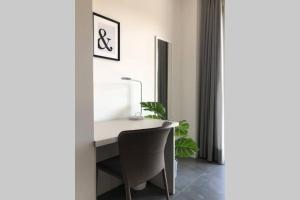 Kép *CENTRAL LAKESIDE APT*Swimming Pool & Free Parking szállásáról Peschiera del Gardában a galériában
