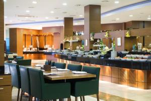Restorāns vai citas vietas, kur ieturēt maltīti, naktsmītnē Metropol Grand Hotel Gelendzhik