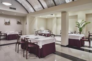 Restaurace v ubytování Silken Rona Dalba