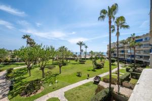 Vonkajšia záhrada v ubytovaní Garden & Beach - Torremolinos