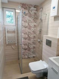 Koupelna v ubytování ApartDomek CICHE