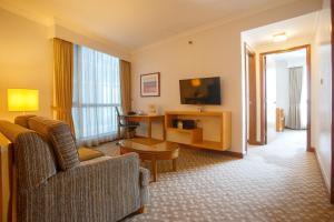 พื้นที่นั่งเล่นของ The Linden Suites