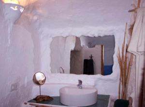 Fotografie z fotogalerie ubytování Cueva-Luna-Azul v destinaci Cuevas del Campo + 37 fotografií