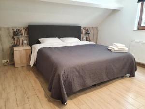Postel nebo postele na pokoji v ubytování Les étangs du Thioux GUEST HOUSE