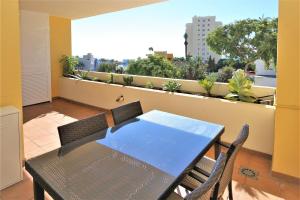 Balkón nebo terasa v ubytování Estepona Port Apartment OLIVIAN