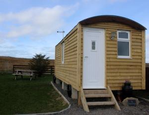 Gallery image of Hillside Camping Pods and Shepherd's Hut in Wick