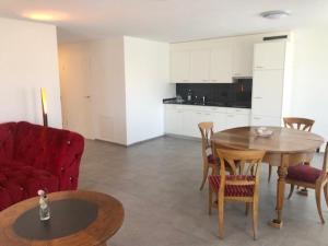Kuchyň nebo kuchyňský kout v ubytování Hotel Hippel Krone