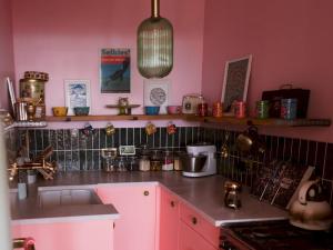 Gallery image of Pass the Keys Quirky, Cosy, Entire Flat in Trendy area in Glasgow