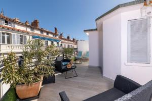 トゥーロンにあるセレーニャオテルのバルコニー(椅子付)