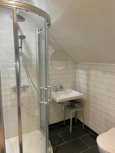 Kylpyhuone majoituspaikassa Riverview