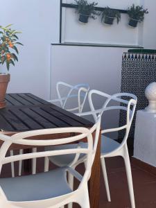 A seating area at Palm House 10