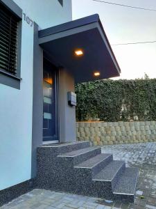 Budova, v ktorej sa apartmán nachádza
