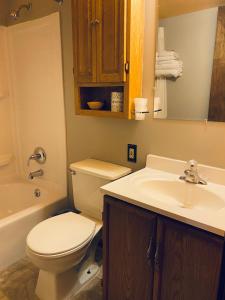 Ein Badezimmer in der Unterkunft Wigwam Motel