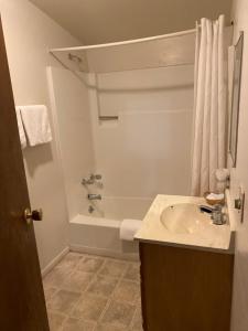 Ein Badezimmer in der Unterkunft Wigwam Motel