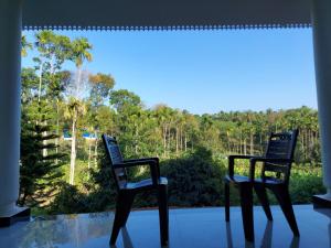 Spice Fields Cottage - 3 Bedroom - Wayanad外面的花园