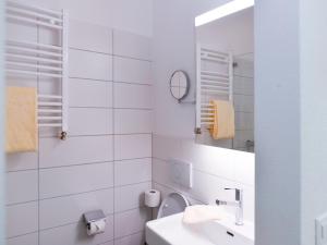 Bilik mandi di Hotel Baders Krone