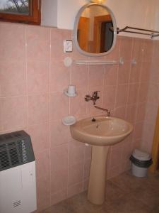 Koupelna v ubytování Apartmány pri Studničke + 18 fotografií