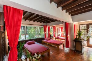 Legendha Sukhothai Hotel的休息区