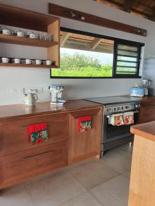 Köök või kööginurk majutusasutuses Moorea Lodge