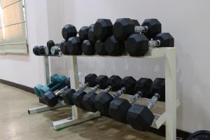 小厨师酒店 的健身中心和/或健身设施