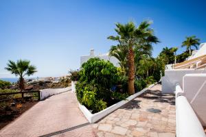 Balkón alebo terasa v ubytovaní GO2TENERIFE Apart'Manon Duplex w/ Solarium, pools & sea view