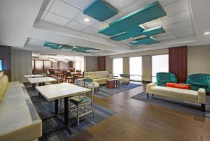 Gallery image of Holiday Inn Express & Suites Cincinnati Riverfront, an IHG Hotel in Covington