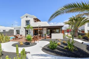 En have udenfor Villa Marta