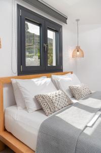A bed or beds in a room at Villa Calma