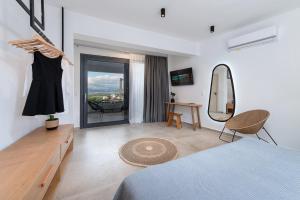 A bed or beds in a room at Villa Calma
