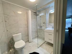 Vannituba majutusasutuses Vid Gekås Ullared Boende B&B