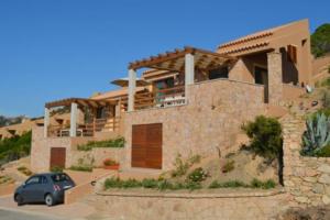 The building in which A villát is located