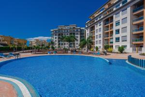 Bazén v ubytování Pambnb - Sea Breeze Duplex Arenal nebo v jeho okolí
