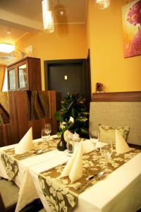 Fotografie z fotogalerie ubytování Fine Restaurant & Apartments v destinaci Malacky