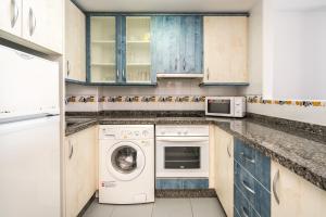 Kuchnia lub aneks kuchenny w obiekcie Apartamentos Hipocampos Unitursa