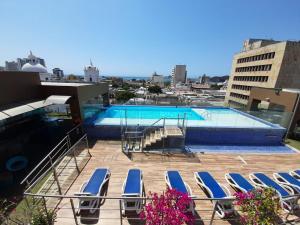 A piscina localizada em Hotel Catedral Plaza ou nos arredores