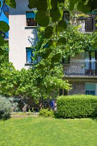 A garden outside Casa Martello
