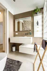 Bagno di Old Town Luxury House