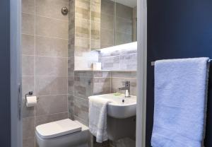 ALTIDO Affordable York tesisinde bir banyo