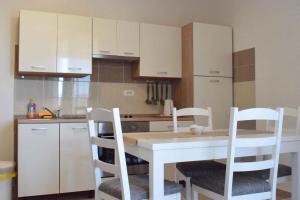 Galeriebild der Unterkunft Apartment in Porat Insel Krk 36065 in Porat