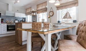 Η κουζίνα ή μικρή κουζίνα στο Wind & Segel