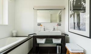 Ένα ή περισσότερα κρεβάτια σε δωμάτιο στο Heimweh +14 φωτογραφίες