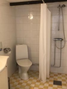 A bathroom at Lunkaberg Bed & Breakfast