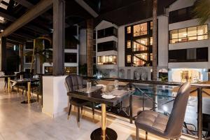 Posezení v ubytování CySuites Apartment Hotel